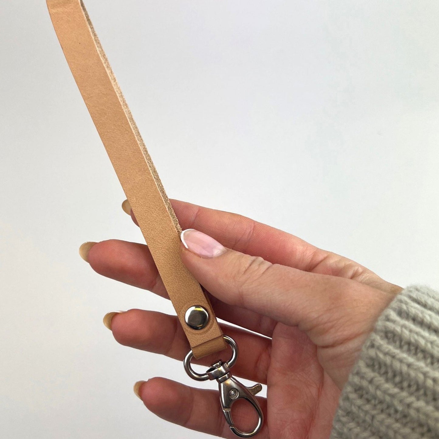 Garnhalter zum Mitnehmen inkl. Ledergriff by Permin