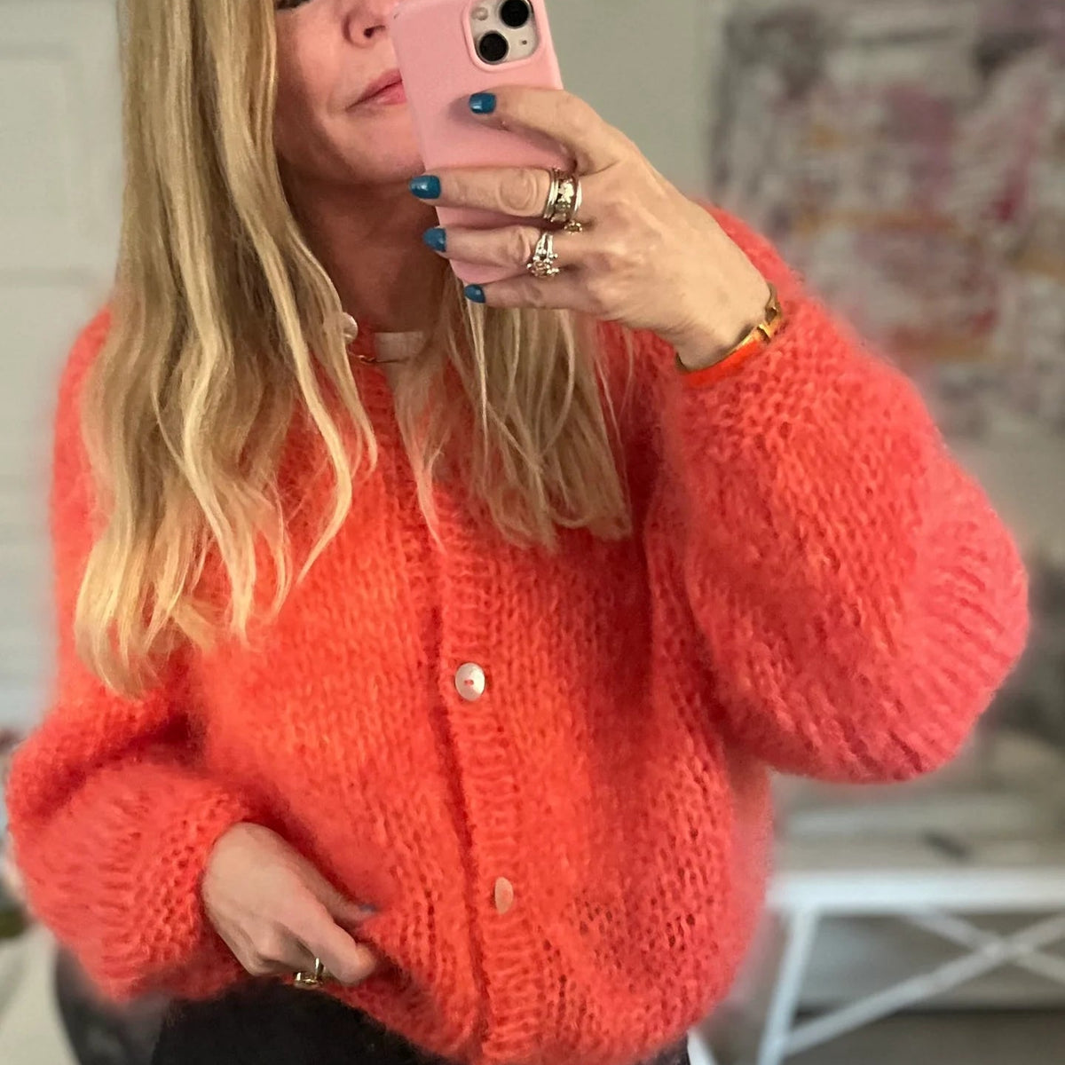 Femja Cardigan mit schmalen Ärmeln – Sandknit – Strickpaket aus der Bella und Bella Color by Permin ab 58 €