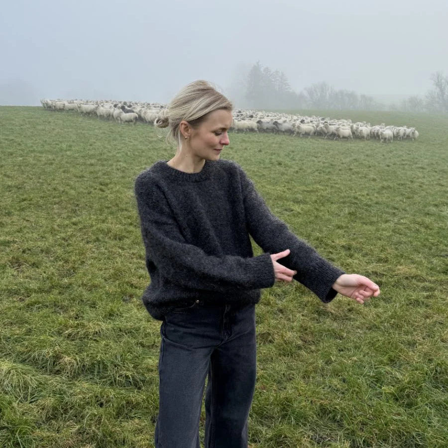 Sonja Sweater – Petite Knit – Strickpaket aus der Peruvain Hignland Wool by Filcolana ab 60 €